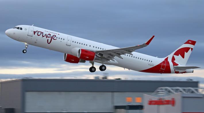Air Canada Rouge Airbus A321