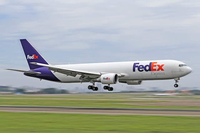 FEDEX landing