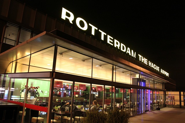 Rotterdam Airport nacht